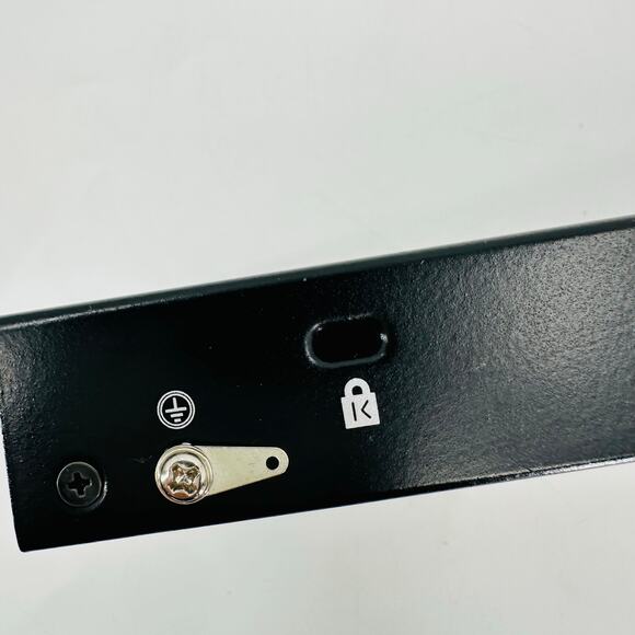 NETGEAR GS316 16-Port Gigabit Ethernet Unmanaged Network Switch - Picture 3 of 10